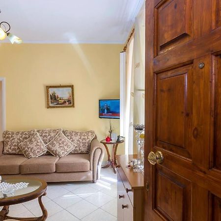 Ria'S Apartment In Corfu Town Exterior photo